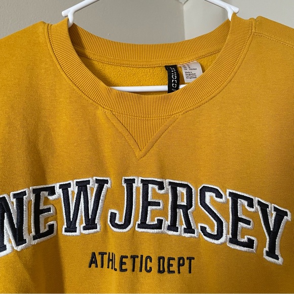 New Jersey Athletic Dept Women’s Yellow Crew Neck DIVIDED H&M Size Medium - Picture 2 of 4